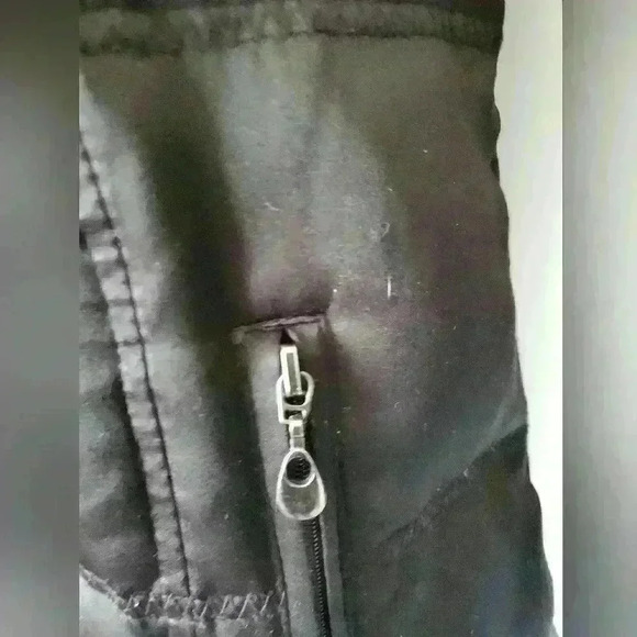 LARRY LEVINE down filled black coat size small. - Picture 3 of 8